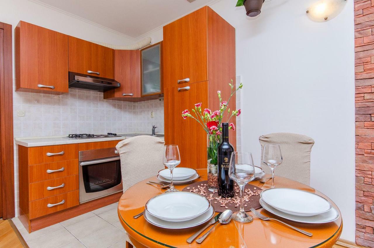 Apartment Lucija สปลิท ภายนอก รูปภาพ
