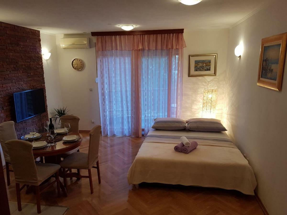 Apartment Lucija สปลิท ภายนอก รูปภาพ